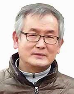 박기섭 시인