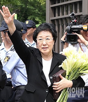 지난해 8월23일 만기 출소 중인 한명숙 전 총리
