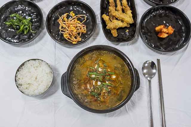 좋은 재료와 남도의 손맛이 어우러진 남원 추어탕 상차림 ▲ 좋은 재료와 남도의 손맛이 어우러진 남원 추어탕 상차림