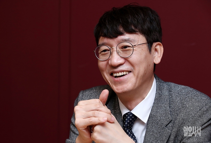 ▲ 미래통합당 송파갑 김웅 후보가 일요시사와 인터뷰를 갖고 있다.