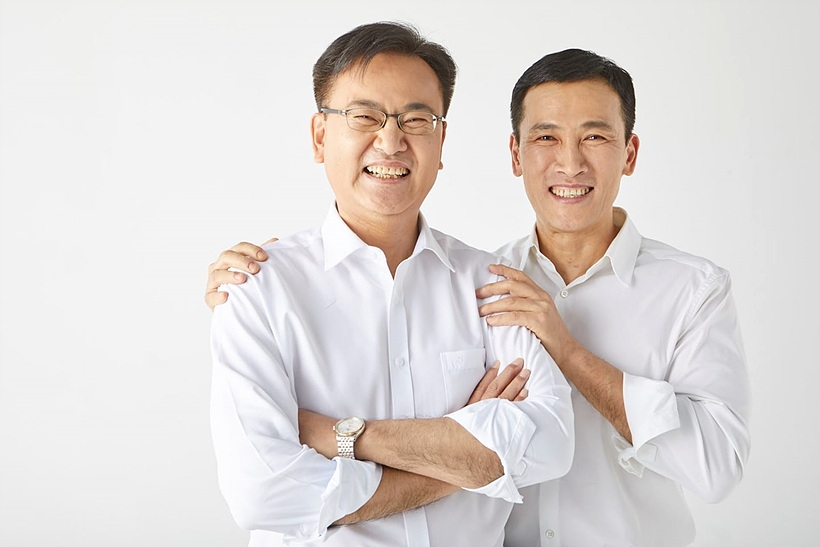 유상범 미래통합당 당선인와 배우 유오성 ⓒ유상범 당선인 페이스북 ▲ 유상범 당선자와 배우 유오성 ⓒ유상범 당선자 페이스북