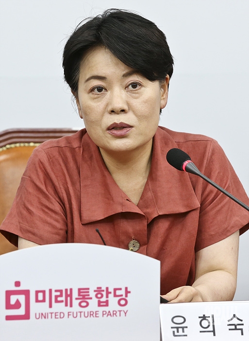 윤희숙 미래통합당 경제혁신위원장 ⓒ고성준 기자 ▲ 윤희숙 미래통합당 경제혁신위원장 ⓒ고성준 기자