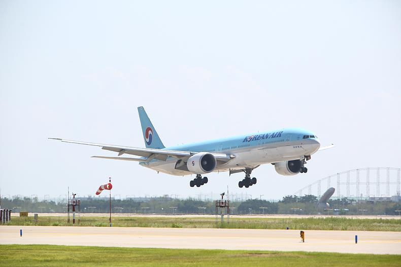 이륙하는 대한항공 B777-300ER 항공기 ⓒ대한항공