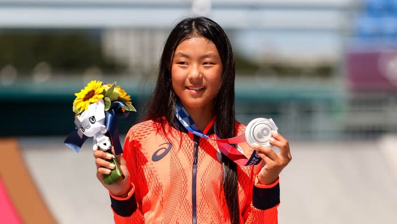 역대 올림픽 최연소 메달리스트 하라키 코코나가 2020 도쿄올림픽 스케이트보드 종목서 은메달을 획득했다.