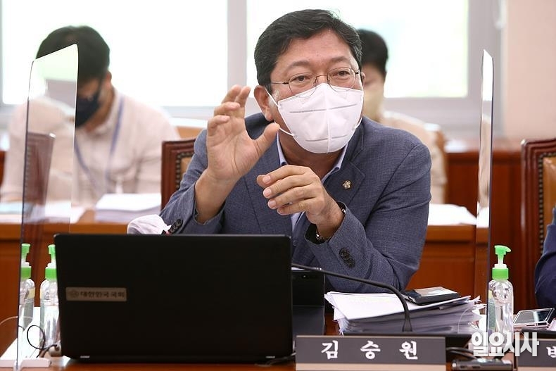 ‘박병석 GSGG’로 논란을 일으켰던 김승원 더불어민주당 의원 ⓒ박성원 기자