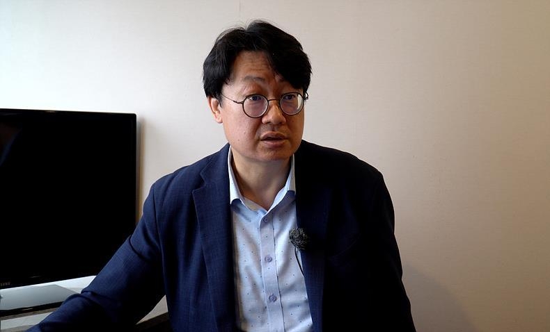 과거 이재명 경기도지사와 연을 맺었다고 밝힌 이민석 변호사