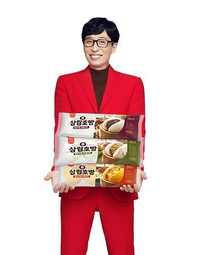 방송인 유재석을 광고모델로 발탁한 SPC가 신제품 23종을 출시했다. ⓒSPC
