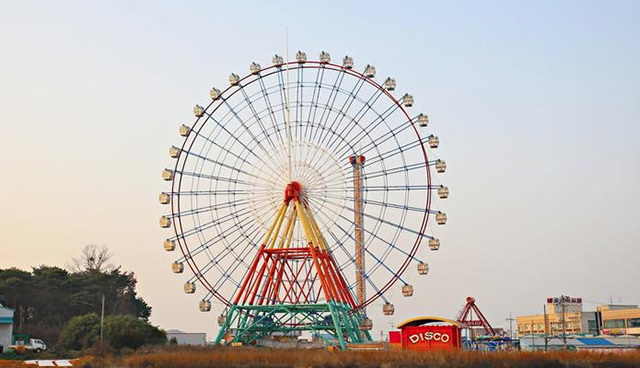 <strong>복고 분위기가 매력적인 삽교호놀이동산</strong>