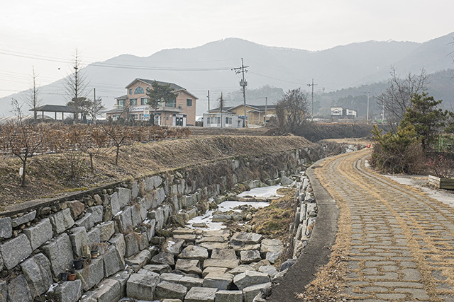 <strong>마을 풍경이 정겨운 느린꼬부랑길 2코스</strong>