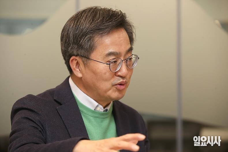 김동연 새로운물결 대표가 31일, 서울 여의도 국회서 6·1 지방선거에서 경기도지사 출마 선언 기자회견을 갖는다. ⓒ고성준 기자