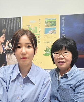 지유라 작가(사진 왼쪽)와 양태숙 작가