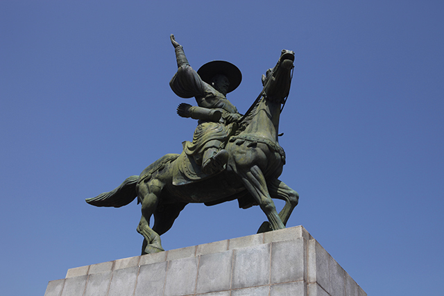 <strong>망우당공원 중앙에 있는 곽재우 장군 동상</strong>