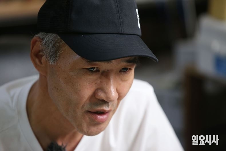 서해 공무원 피살 사건 이대진씨의 친형 이래진씨가 <일요시사>와 인터뷰를 갖고 있다. ⓒ박성원 기자