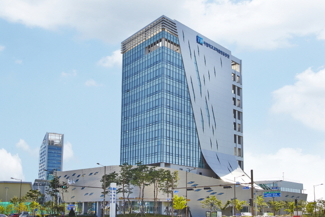 사학연금 나주 본사 전경