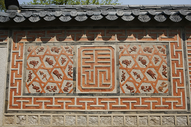 교태전 꽃담