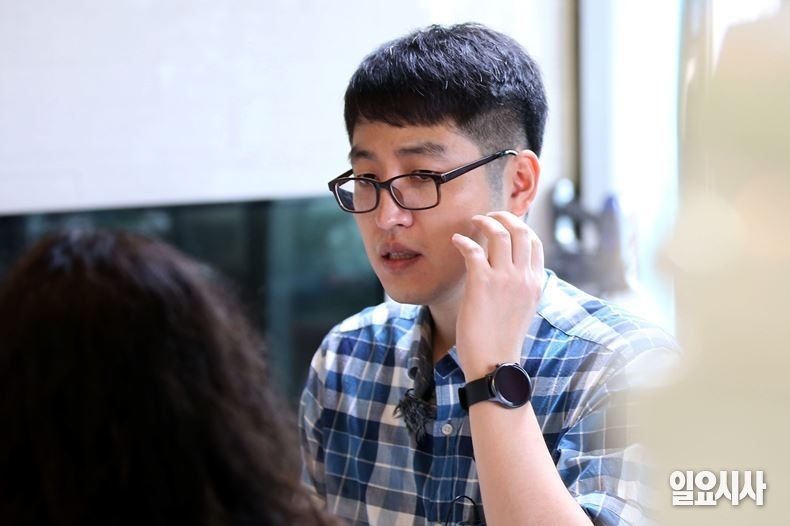 군대 사격 훈련으로 이명 피해를 보고 있다는 이재준씨 ⓒ박성원 기자