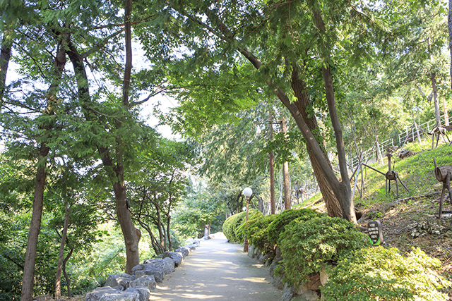 산책하기 좋은 부산 용두산공원