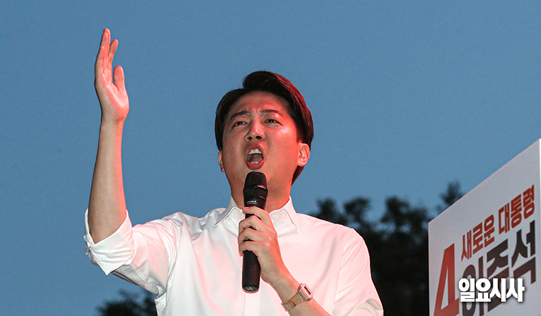 28일, 이병철 변호사에 의해 여성 모욕죄, 공직선거법상 후보자비방죄 등으로 고발당한 이준석 개혁신당 대선후보 ⓒ문경덕 기자