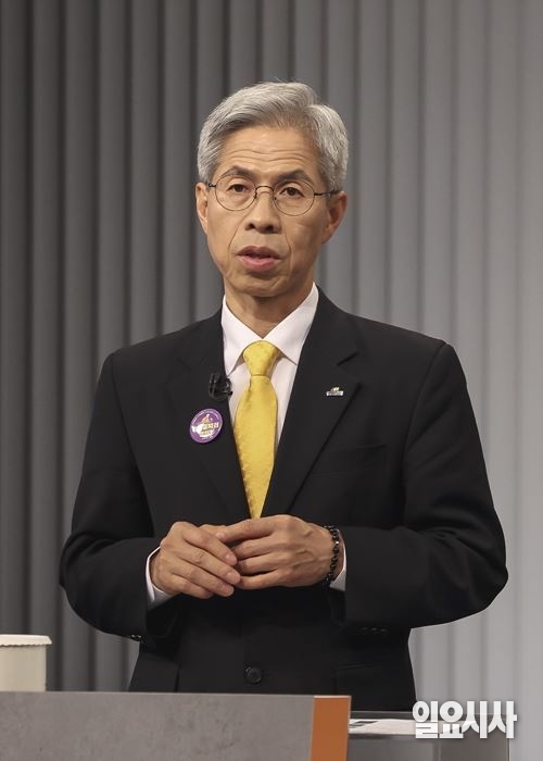 대선후보 토론회서 발언하고 있는 권영국 민주노동당 대선후보 ⓒ고성준 기자