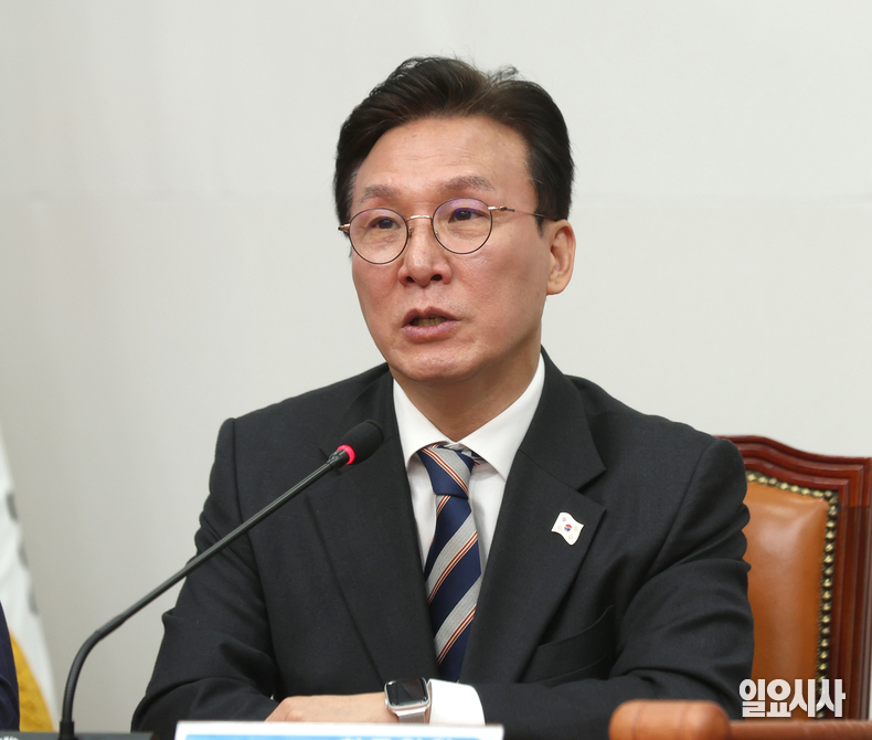 김민석 국무총리 후보자의 인사청문회를 앞두고 국민의힘이 여론전 수위를 높이는 가운데 18일, 김 후보자가 근거 없는 비방에 대한 법적 대응을 예고했다. 사진은 지난 2월3일 서울 여의도 국회 최고위원회의에서 발언 중인 김 후보자 ⓒ문경덕 기자