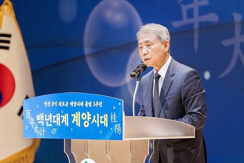 윤환 계양구청장이 지난 1일 취임 3주년 기념식에서 연설하고 있다. ⓒ뉴시스