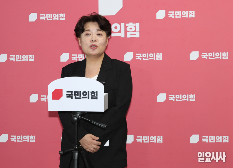 지난 9일, 서울 여의도 국회서 현안 브리핑을 갖고 있는 윤희숙 국민의힘 혁신위원장 ⓒ문경덕 기자