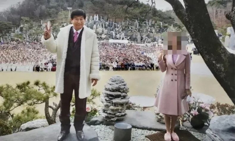기독교복음선교회(JMS) 총재 정명석씨(왼쪽) ⓒ대전지방검찰청