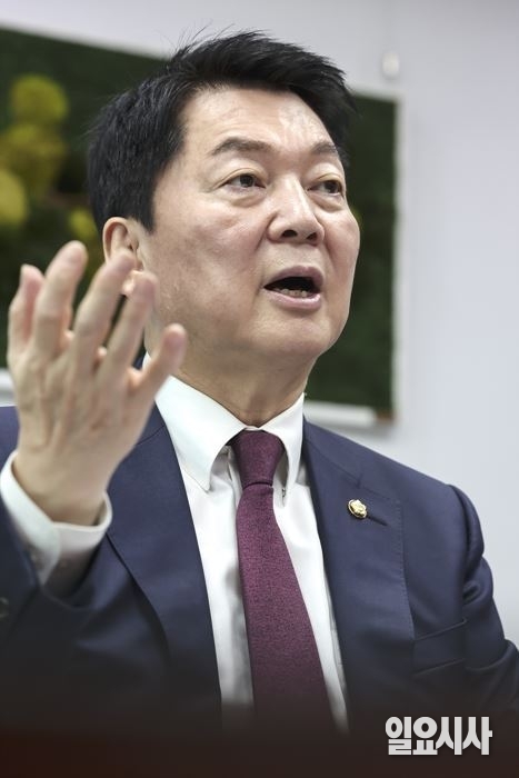 8·22 국민의힘 전당대회에 출마한 안철수 당 대표 후보가 <일요시사>와 대담을 갖고 있다. ⓒ고성준 기자