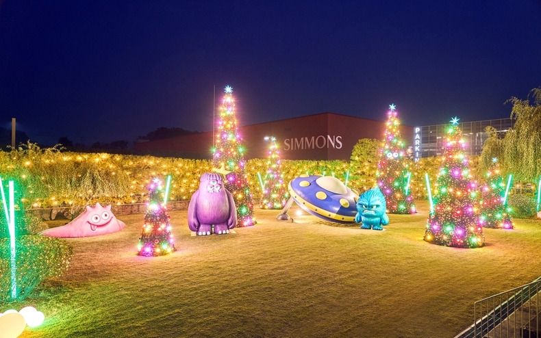 시몬스 테라스에 마련된 크리스마스 트리 및 일루미네이션