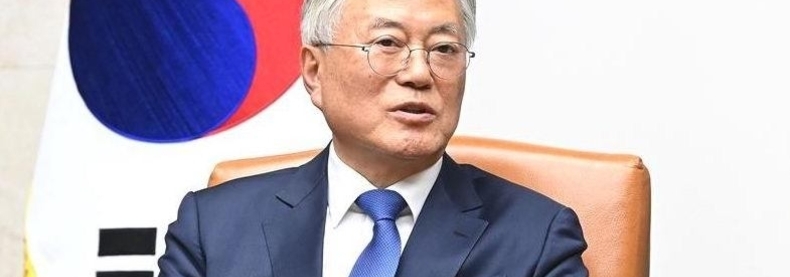 이재명 덮치는 문재인 그림자