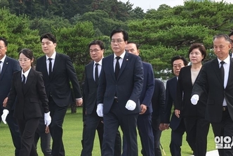 집단지도체제 꺼낸 친윤 진짜 노림수