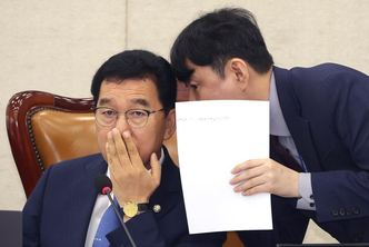 <단독> ‘생기업 잡은’ 신정훈 의원실 수상한 보도자료
