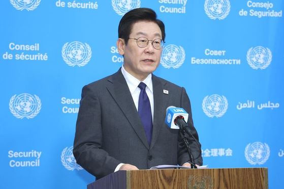이재명 발목 잡을 ‘셰셰 외교’ 족쇄
