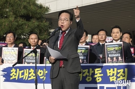 멍 때리는 국힘 ‘닥공’ 자충수