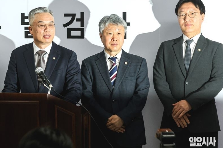 공수처·특검, 대북송금 수사 막전막후