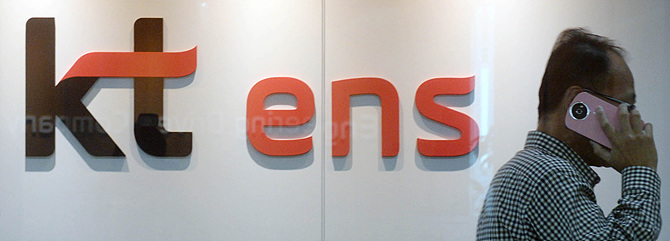 KT ens <사진=뉴시스>