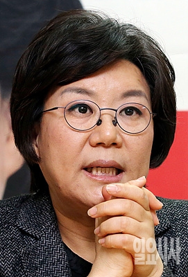 새누리당내 경선을 통과해야 하는 이혜훈 후보