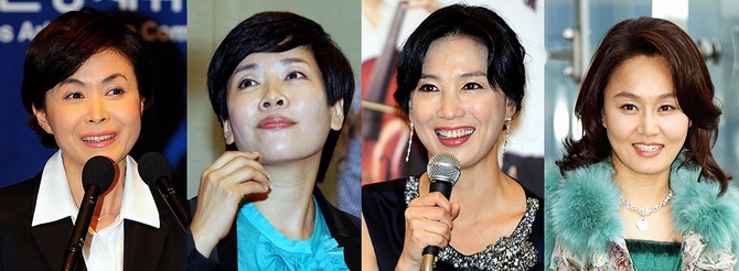 (사진 왼쪽부터) 탤런트 금보라, 개그우먼 김미화, 탤런트 심혜진, 개그우먼 겸 방송인 이경실 <사진=뉴시스>