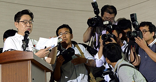 브리핑하는 서중석 국과수 원장 <사진=뉴시스>