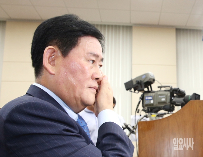 최경환 경제부총리 겸 기획재정부장관