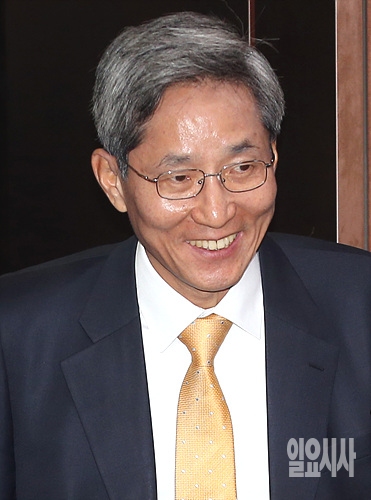 윤종규 KB금융지주 회장 내정자 <사진=일요시사 DB>