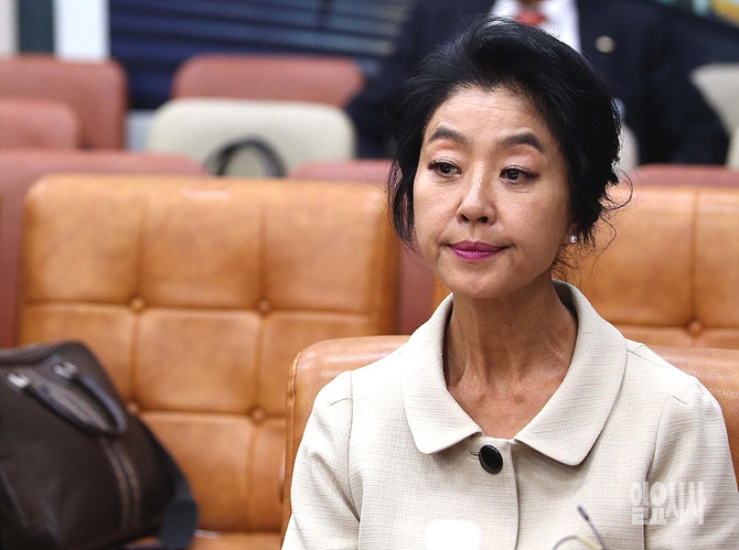 국회 국정감사에 참고인 자격으로 출석한 배우 김부선 <사진=일요시사 DB>
