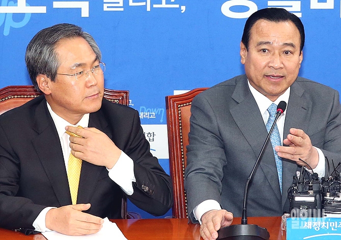 25일, 주례회동을 갖고 있는 이완구-우윤근 여야 원내대표 <사진=일요시사 DB>