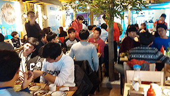 오징어와 친구들 대전 궁동점 내부
