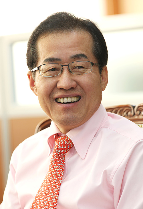 "공부하러 학교 가지 밥 먹으러 가나?"