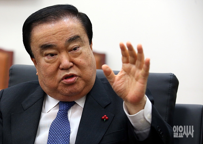 "호남 위기론? 호남은 여전히 우리 편"
"복지논란, 부자증세 철회로 해결해야"