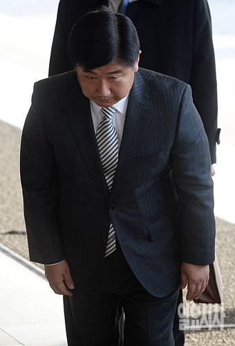 박지만 라인 수상한 퇴진 재조명
정말 청와대에 얼씬 못했을까?