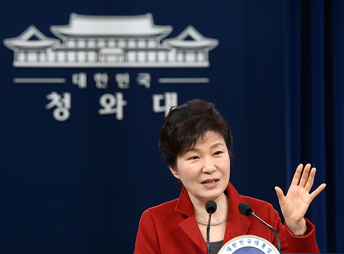 지난 12일, 청와대에서 취임 후 두 번째 신년 기자회견 중인 박근혜 대통령