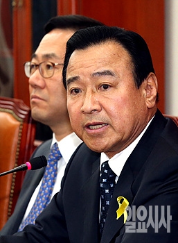 23일, 신임 총리로 내정된 새누리당 이완구 원내대표