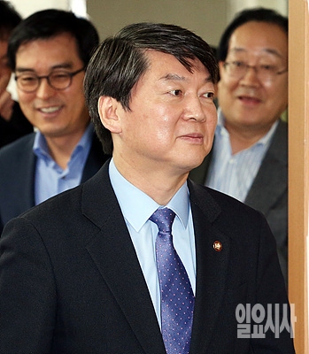 죽어도 친노와는 상종 못한다
사실상 신당 창당 준비 '시끌'